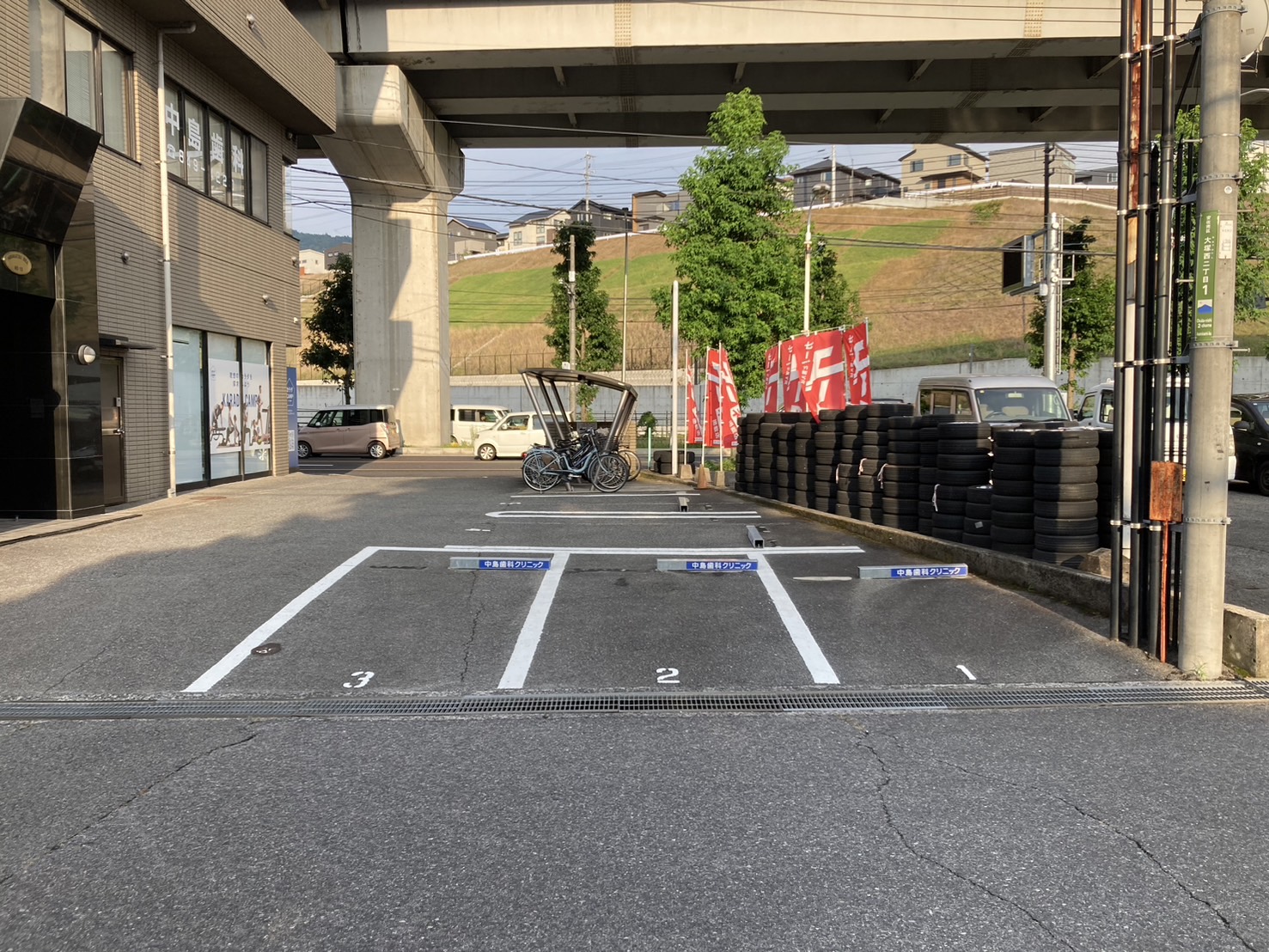 医院前駐車場